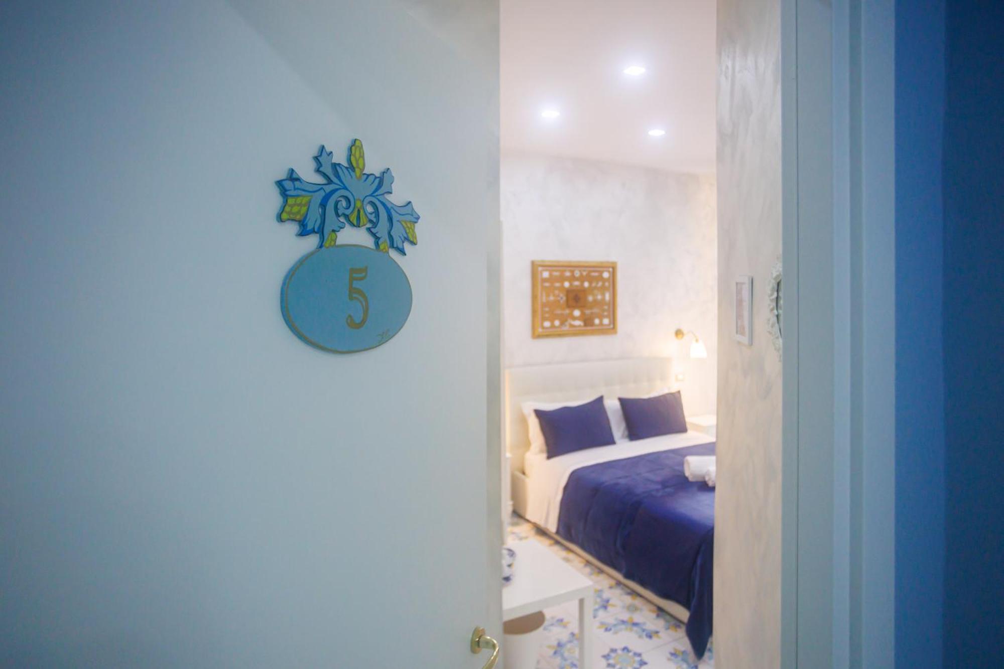 Alma Adry Bed and Breakfast Napels Buitenkant foto